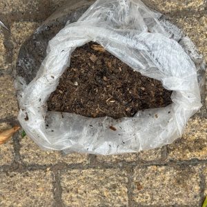 Top soil and Compost mix bagged 20dm